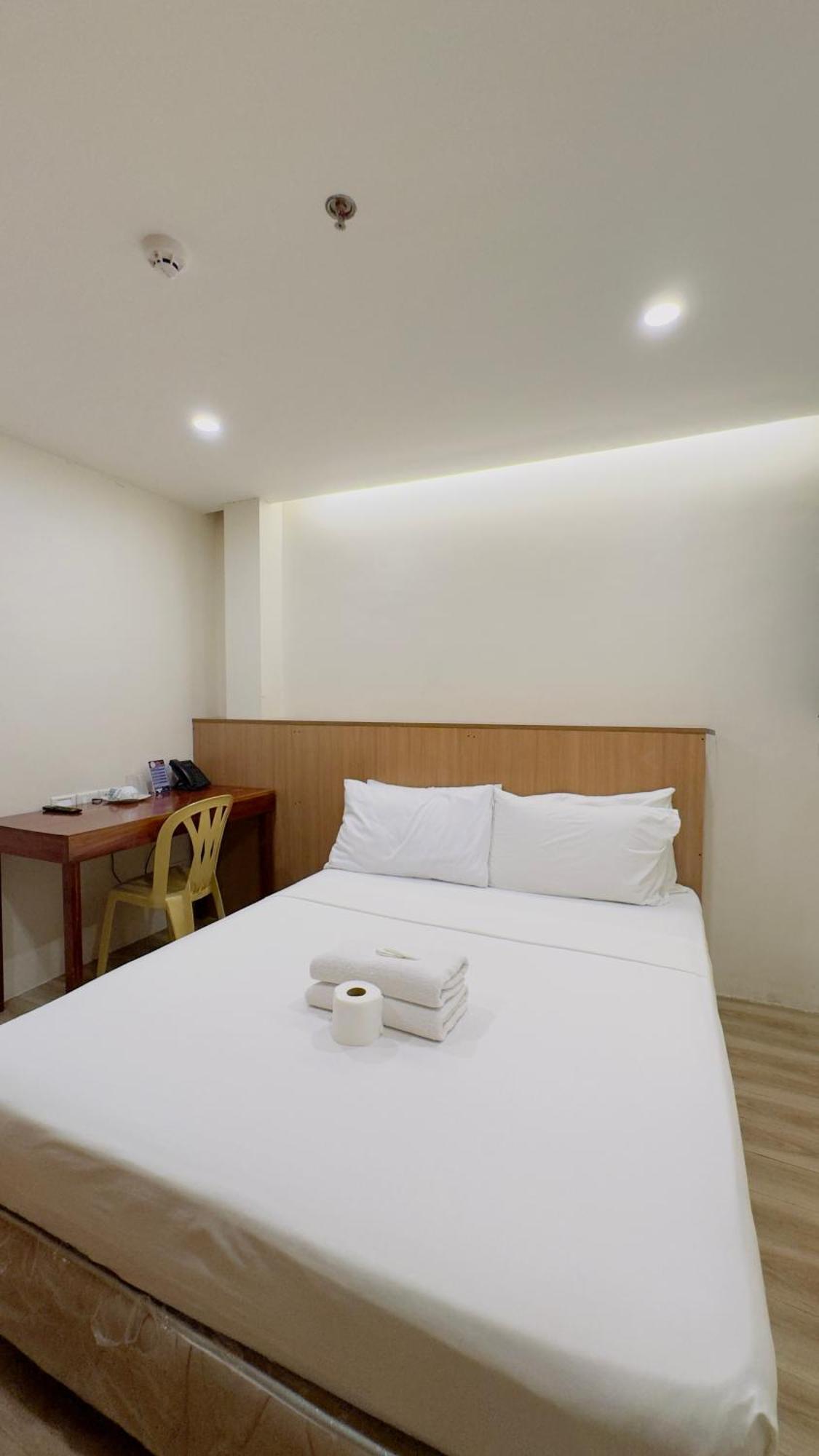 La Anclar Hotel Davao ภายนอก รูปภาพ