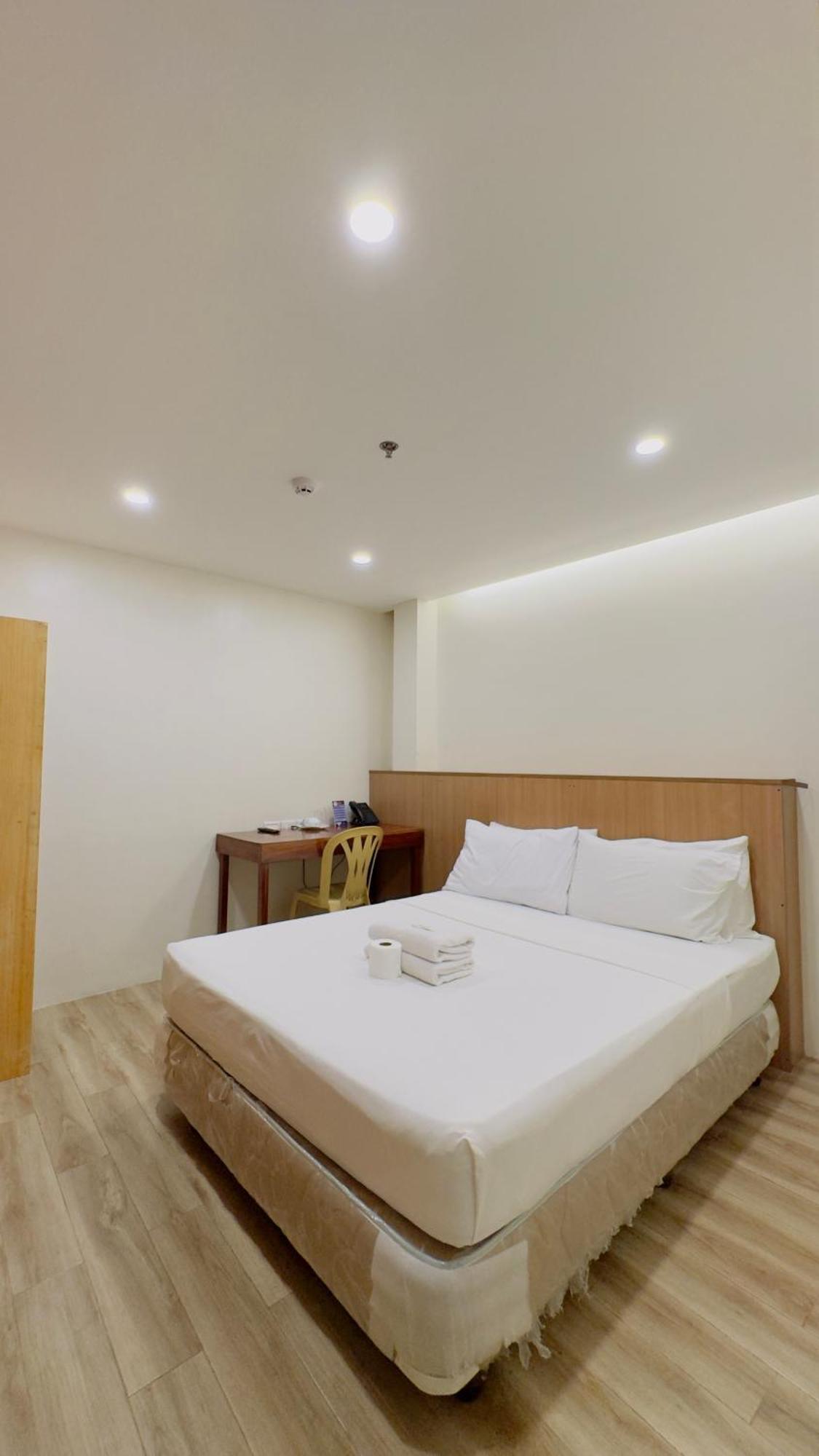 La Anclar Hotel Davao ภายนอก รูปภาพ