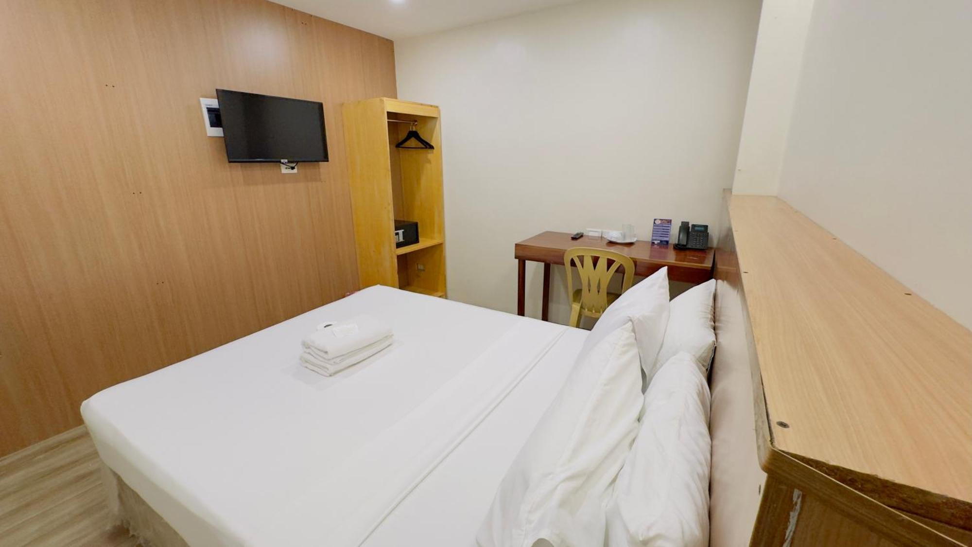 La Anclar Hotel Davao ภายนอก รูปภาพ