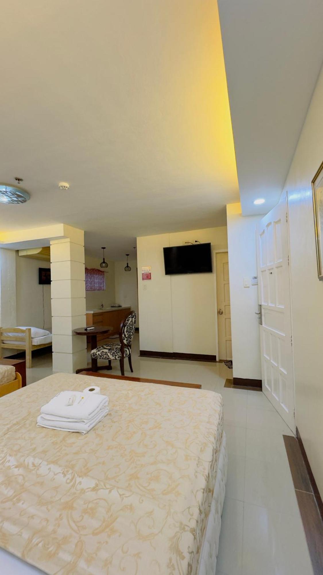 La Anclar Hotel Davao ภายนอก รูปภาพ